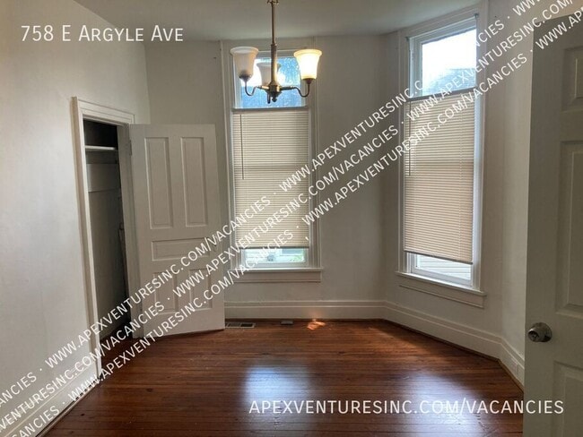 Photo - 758 E Argyle Ave