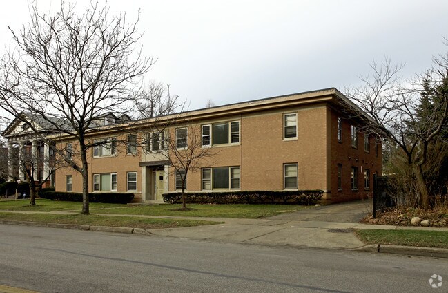 Photo - 2545 Kenilworth Rd