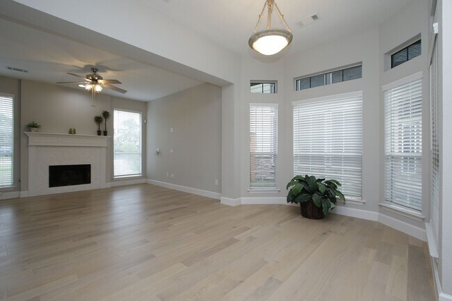 Photo - 7914 Glenn Cliff Dr