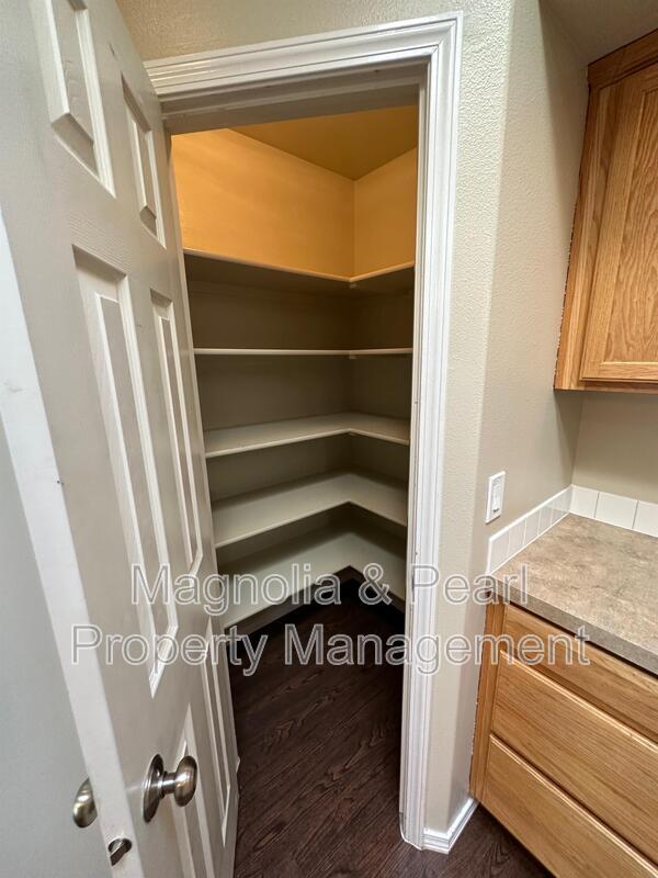 Photo - 16538 Sadie Ave