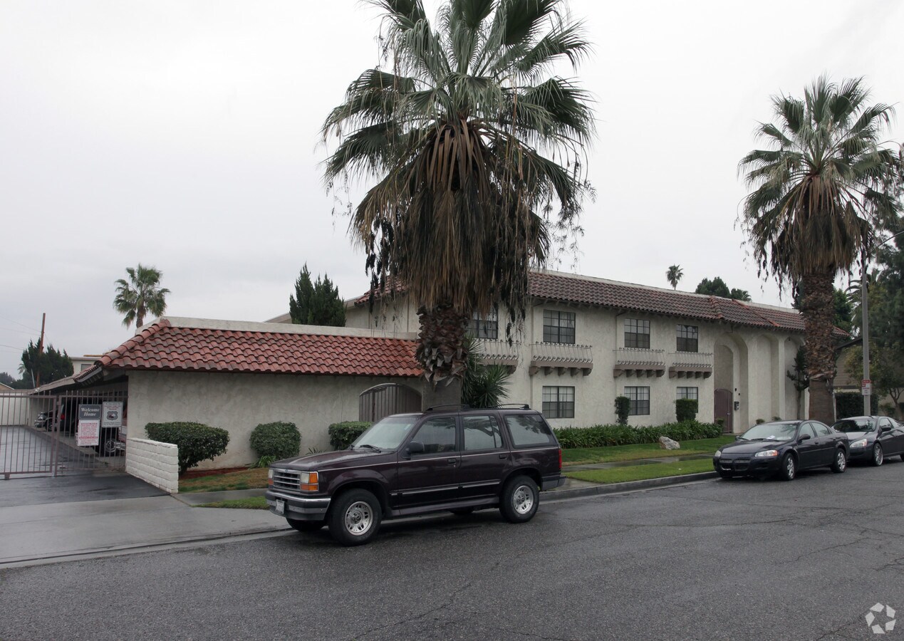 Mi Casa Apartments - Mi Casa Apartments