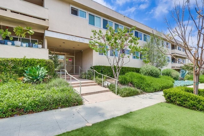 Photo - Baldwin Hills Apartment Living – Convenien...