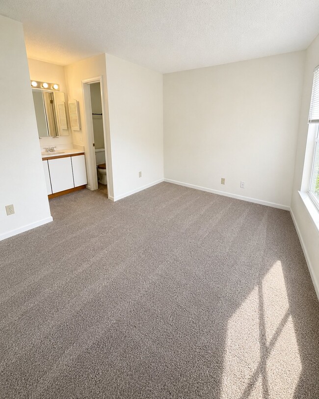 Photo - 541 Pineland Cir Unit 201