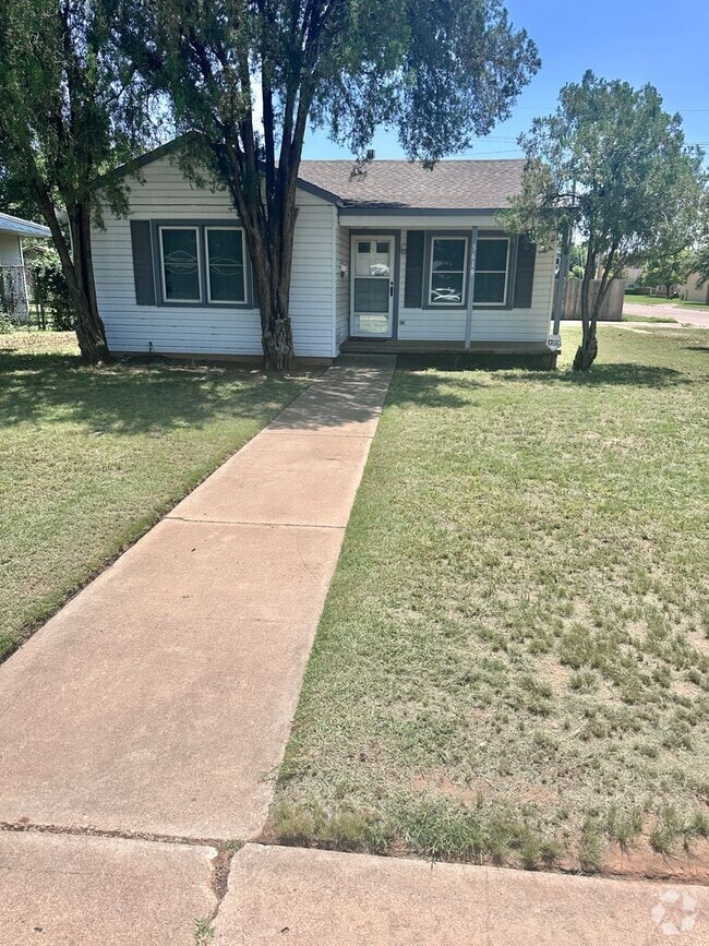 Building Photo - Deal of the month Rental