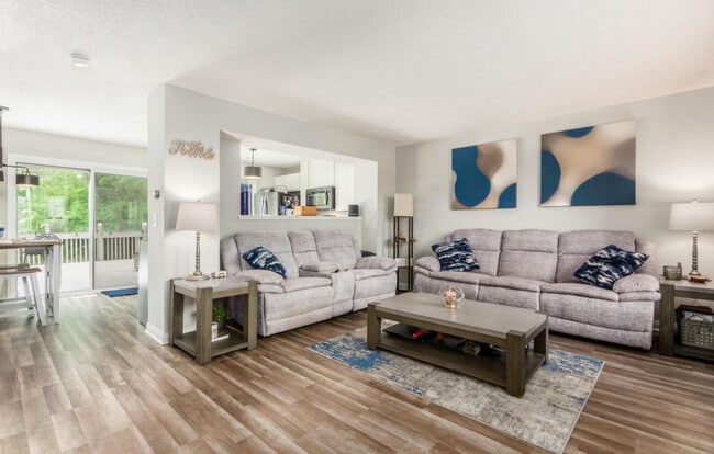 Sala de estar - 1552 Jupiter Ave