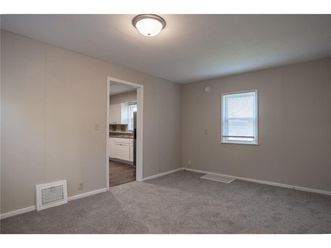 Photo - 608 7th Ave S