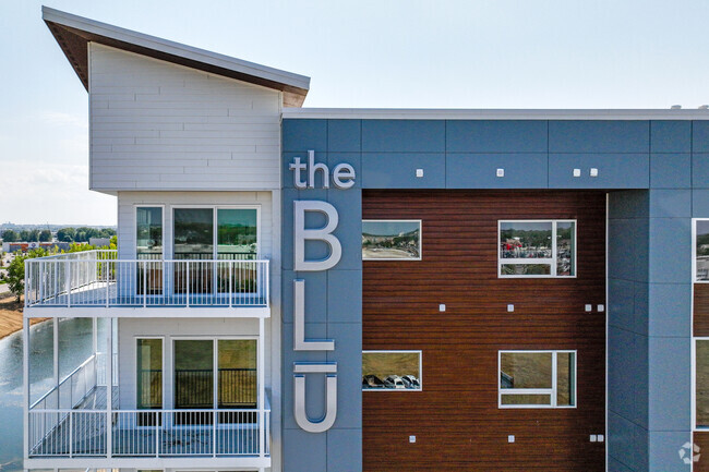 The BLU on Lorraine - The BLU on Lorraine Apartments