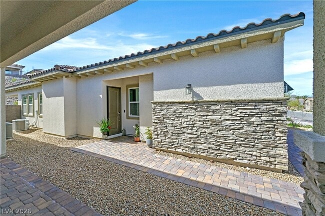 Photo - 111 Ibiza Lk Dr