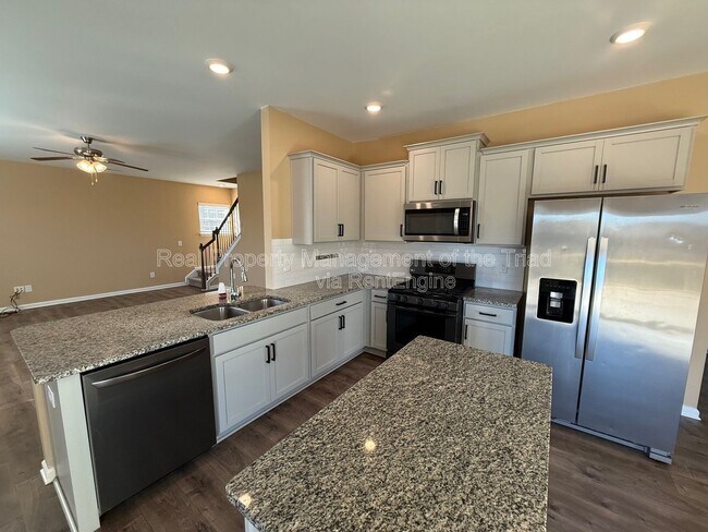 Photo - 610 Spaulding St