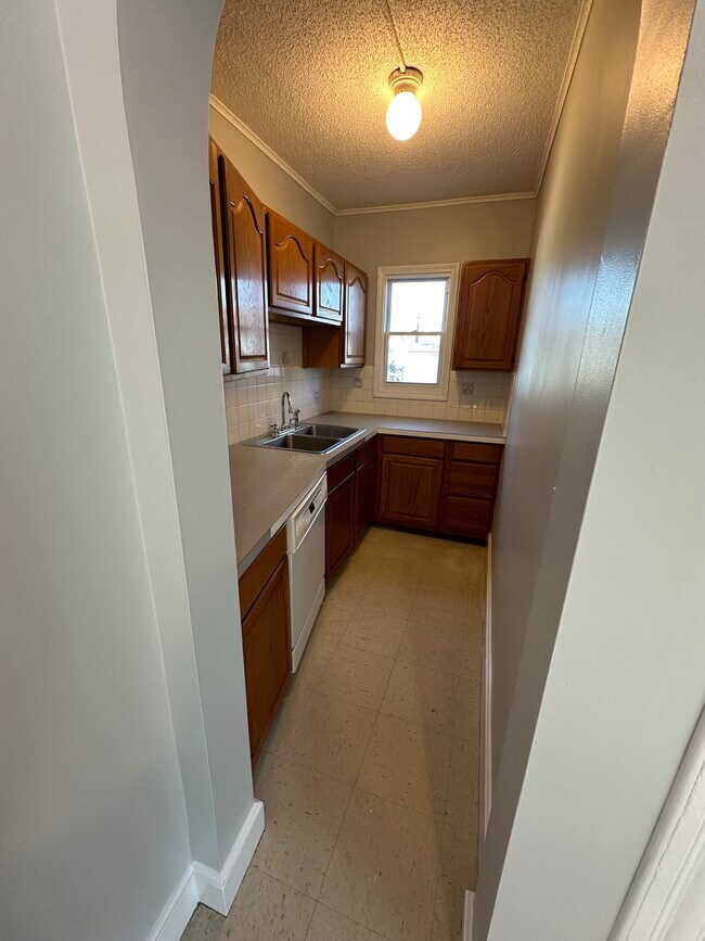 Photo - 677 Washington Ave Unidad Wash Ave #1