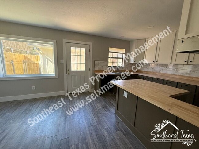 Photo - 4147 Arthur Ln