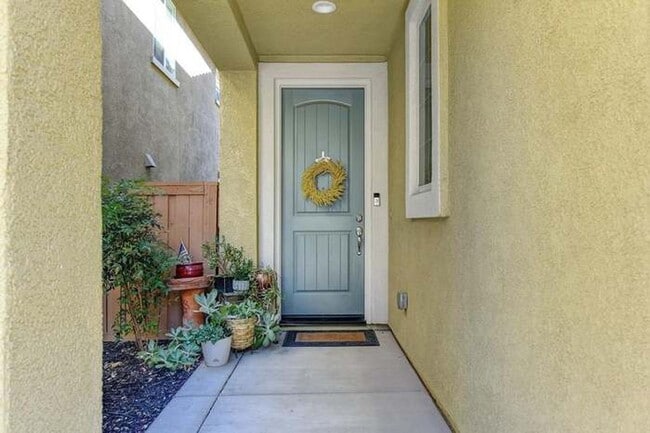 Photo - NICE TWO STORY HOME IN WEST ROSEVILLE!