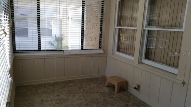 Photo - Cozy 3 bedroom, 1 bath for rent near downt... Unit A