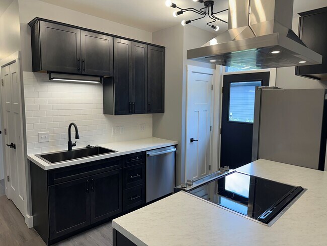 Photo - 1040 S Malott St Unidad B