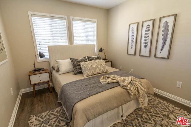 Photo - 977 Vernon Ave