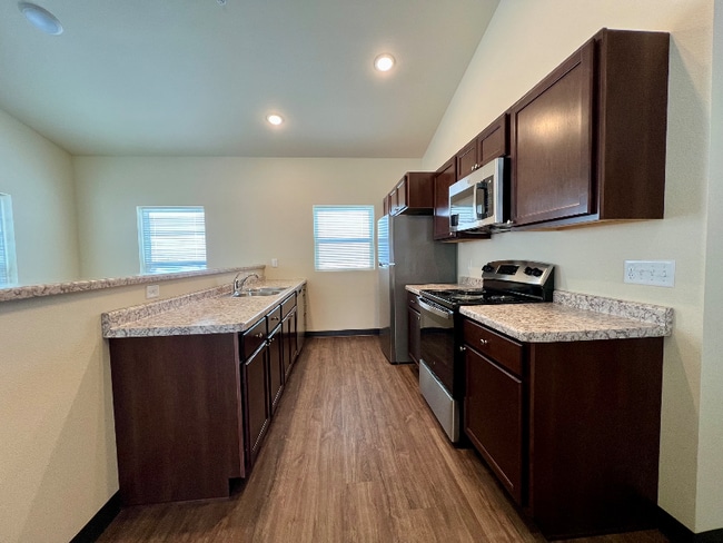 Photo - 735 Meridian Dr Unit 13