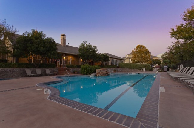 The Ravinia apartments — community photo