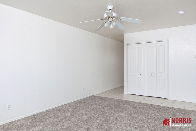 Photo - 9874 W Leander Dr Unidad #B (177)