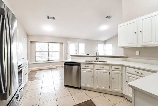 465 Kenya St