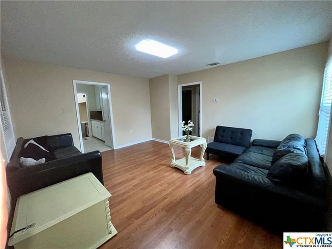 Photo - 2905 Taft St