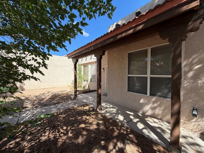 Photo - Contemporary 3 Bedroom 2 Bathroom Home Located In NW Albuquerque!