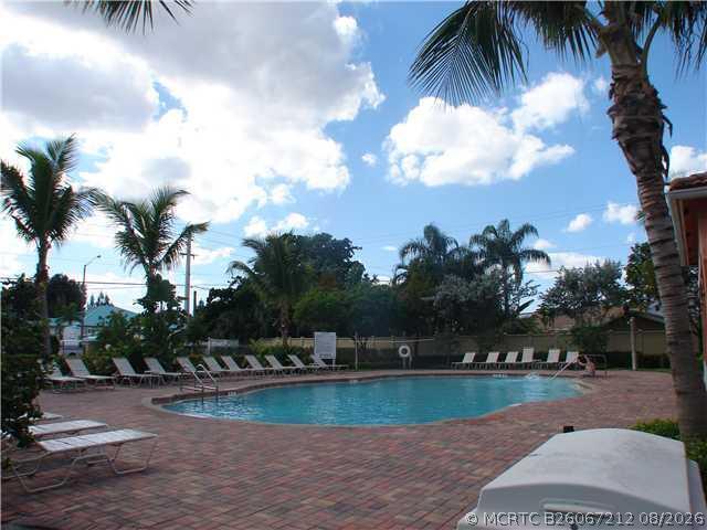 Building Photo - 3565 Forest Hill Blvd Unit 94