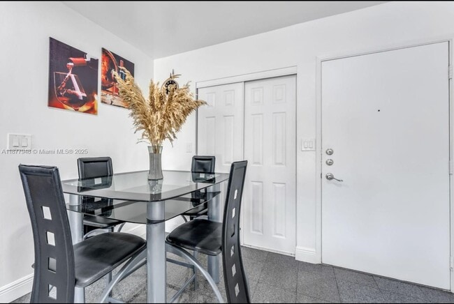 Photo - 660 W Park Dr Unidad 1-203