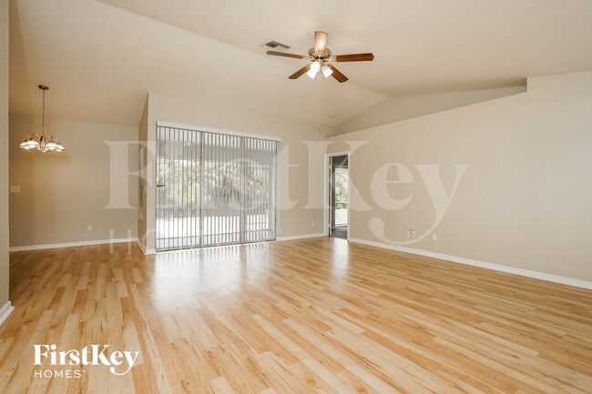 Photo - 8418 Wren Rd