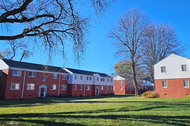 Franklin Court Apartments