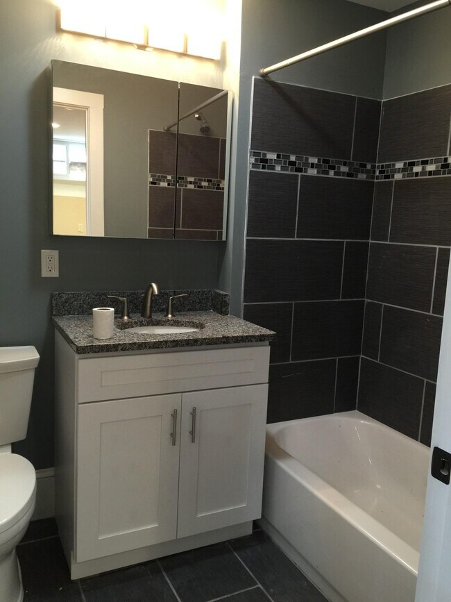 Photo - 231 Norfolk St Unit 2