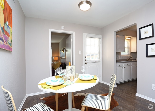 2BD,2BA - 1174 SF