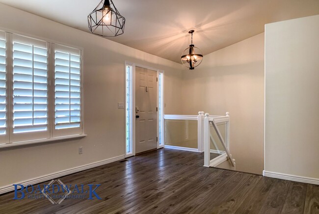 Photo - Modern Living Meets Mountain Lifestyle in Sandy