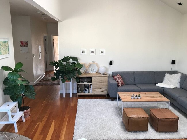 Living Room - 1106A Treat Ave Unit A