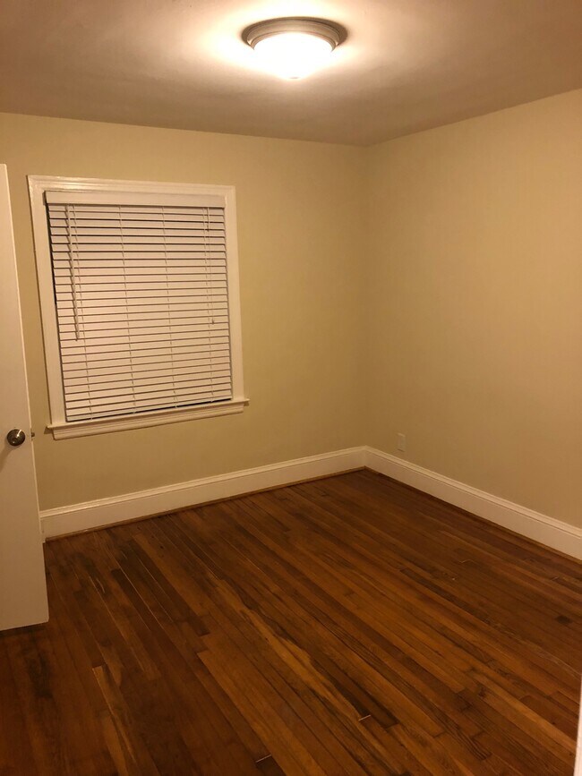 2016 Kensington Dr Unit Plaza Midwood Apartment Charlotte, NC