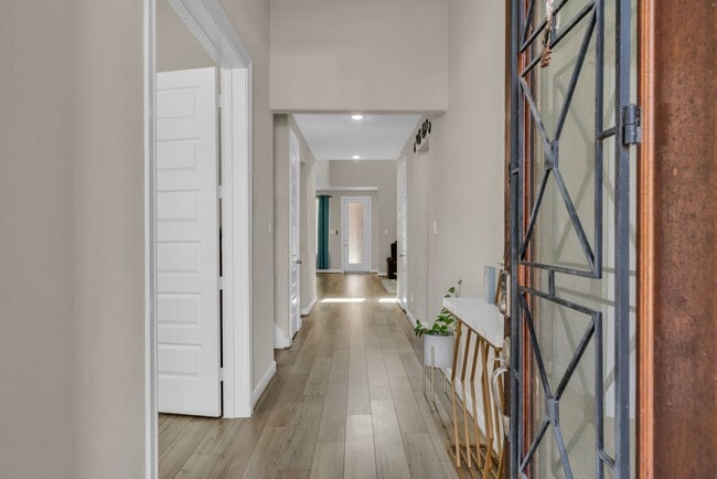 Photo - 2030 Woodland Pine Ct