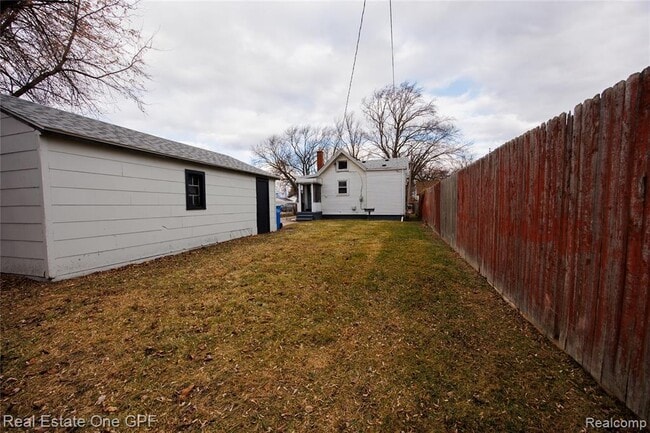 Photo - 8242 Maxwell Ave