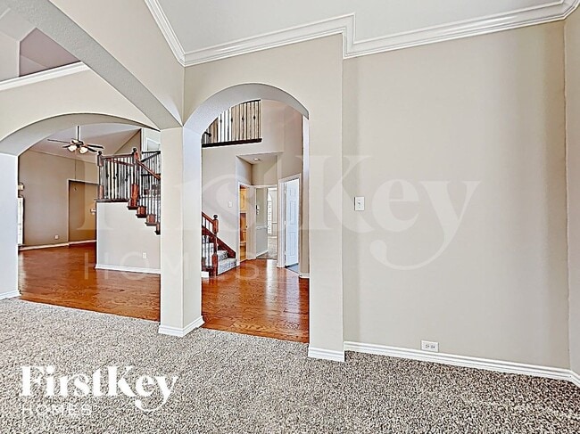 Photo - 304 Wisteria Way