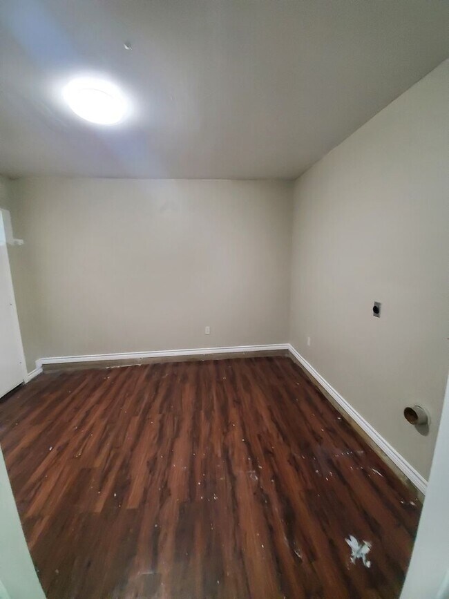 Photo - 3025 Lambert Dr