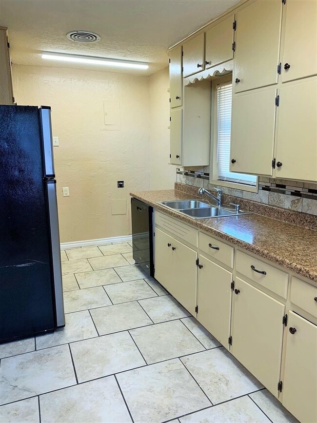 Photo - 2906 NW Euclid Ave