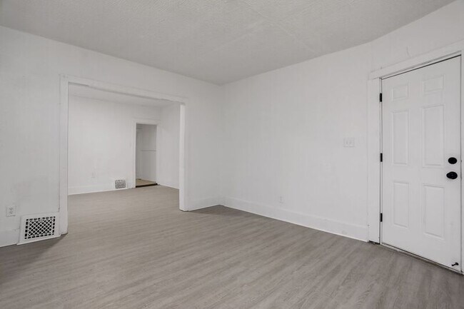 Photo - 9839 Woodside St Unidad A