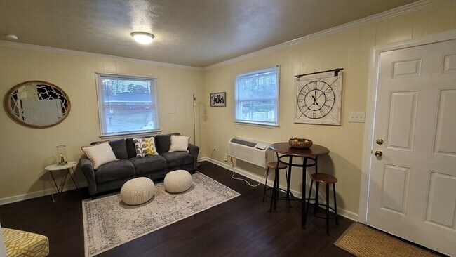 Photo - 3146 Parkdale Rd