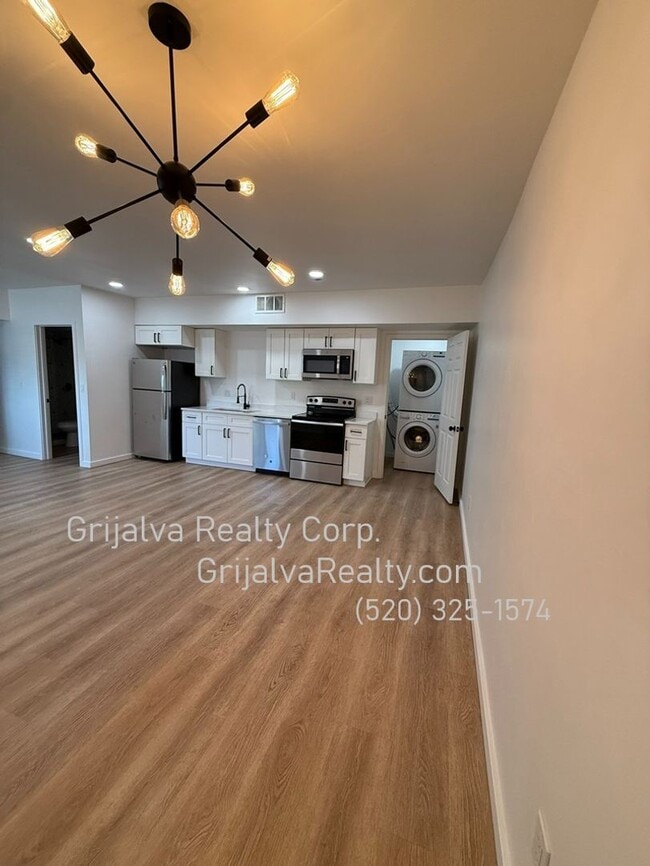 Photo - 2924 N Winstel Blvd Unit 02