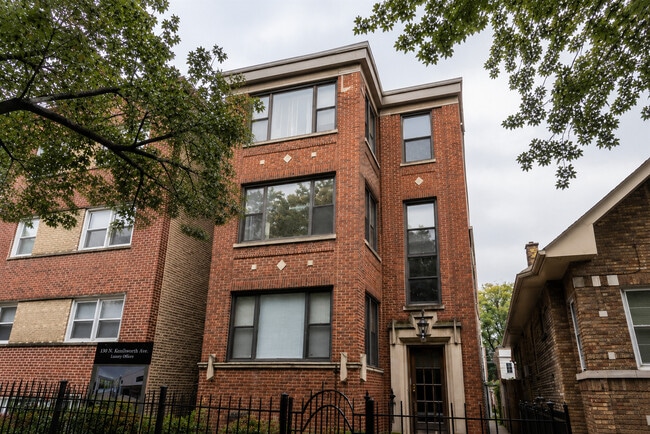 Building Photo - 1731 W North Shore Ave Unit 3