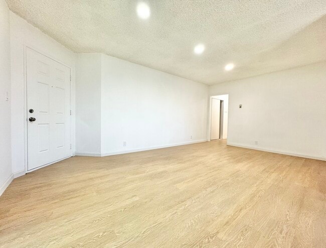 Photo - 6561 Fulton Ave Unit 15
