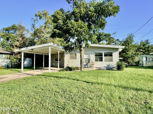 Building Photo - 3113 W 20th Ct