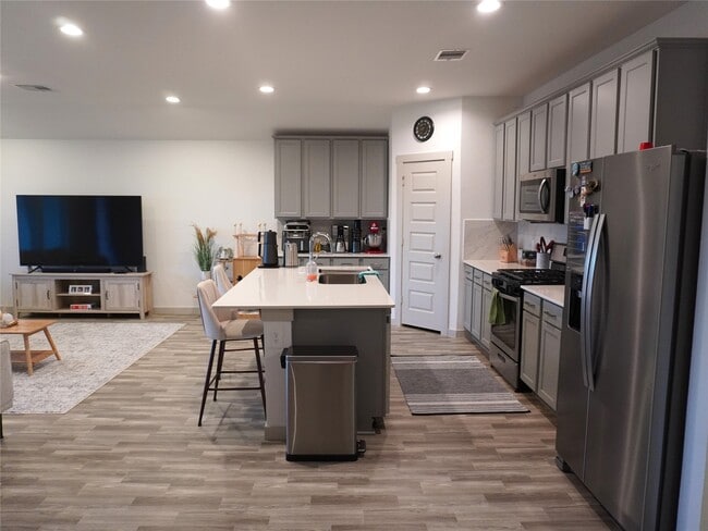 Photo - 6823 Dell Vista Drive