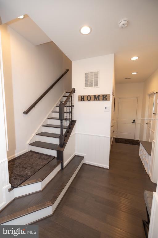3620 Commodore Joshua Barney Dr NE