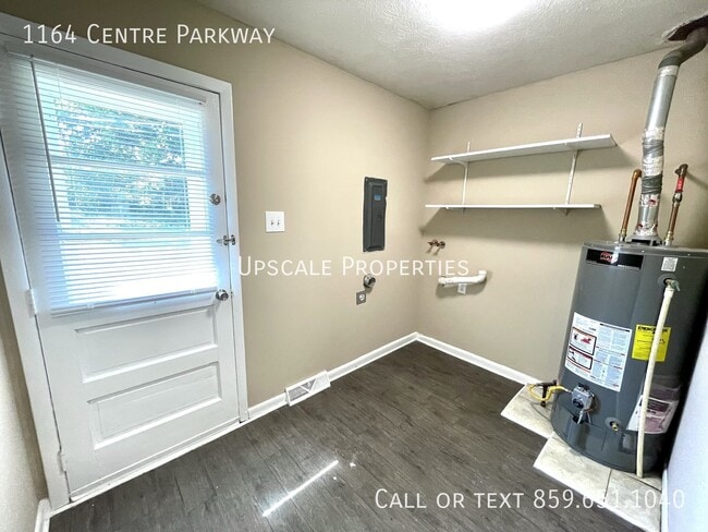 1164 Centre Pkwy