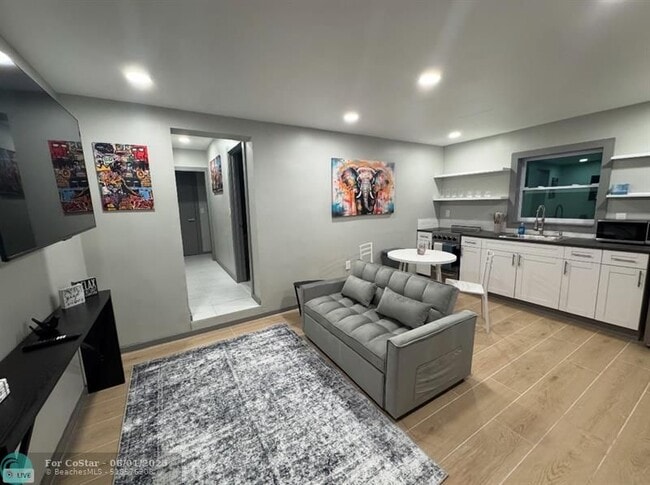 Building Photo - 824 S 20th Ave Unit 2