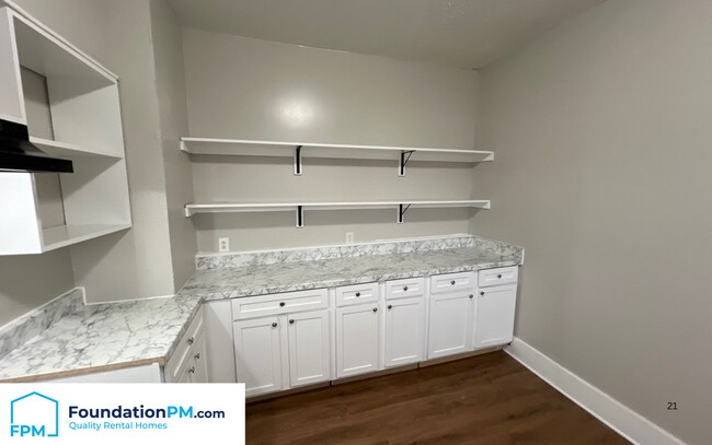 Photo - 699 Chelsea Ave